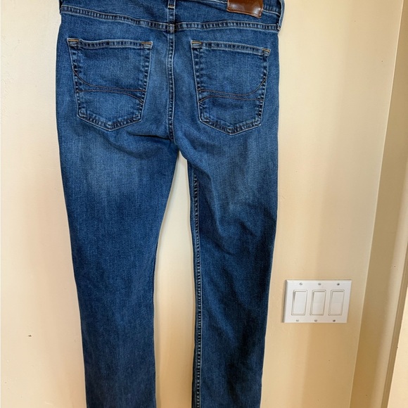 Hollister Blue Straight Jeans Timeless Style - Picture 2 of 4
